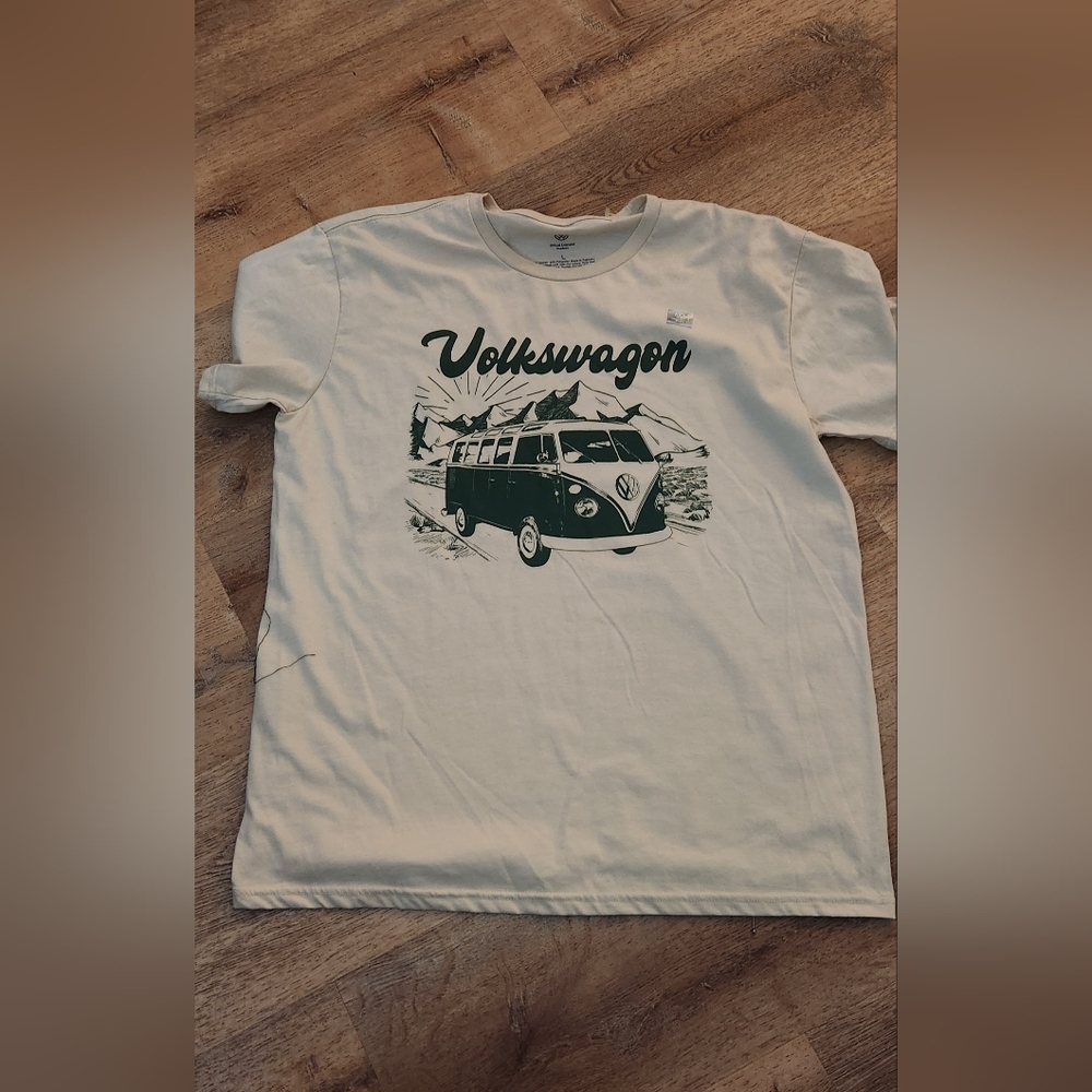 Like New Mens Volkswagen Tshirt